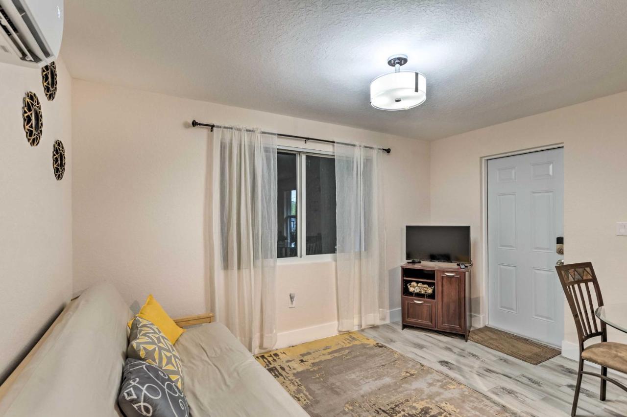 Inviting Apartment Less Than 2 Mi To Riviera Beach! ウェストパームビーチ エクステリア 写真